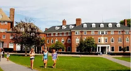 史上最全美國私立高中分類 走讀與寄宿的深度解析與選擇指南